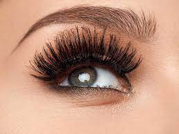 The ultimate guide to applying fake lashes